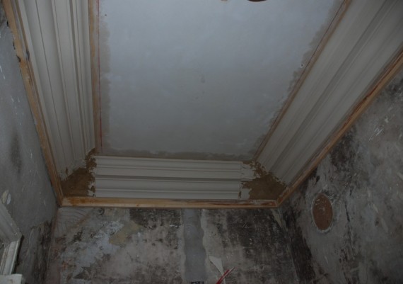 Claxby Hall, new cornice being run insitu in corridor