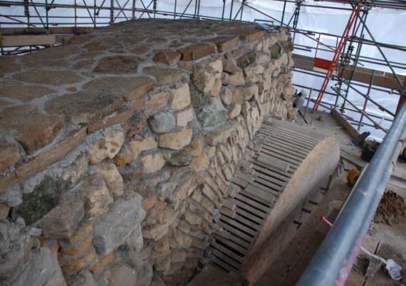Pontefract Castle, Gascoigne Tower, archwork under construction, wallhead prepared for soft capping