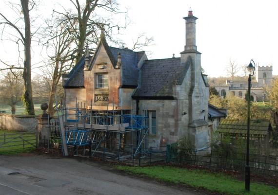 Stoke Rochford South Lodge with propping to porch